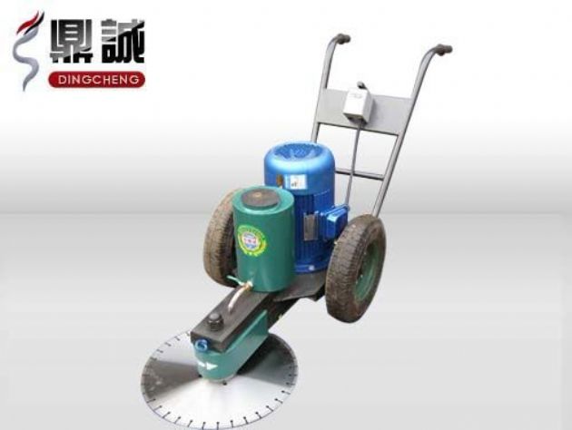 點(diǎn)擊查看詳細(xì)信息<br>標(biāo)題：手推式切樁機(jī) 閱讀次數(shù)：13138