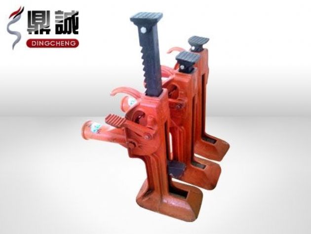 點擊查看詳細(xì)信息<br>標(biāo)題：齒條式起道機(jī) 閱讀次數(shù)：4237