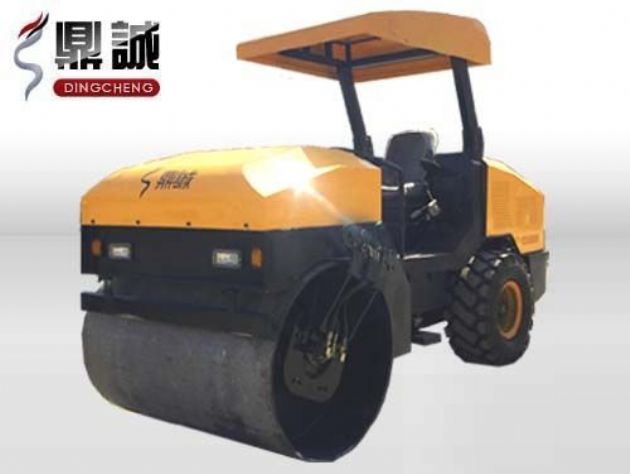 點(diǎn)擊查看詳細(xì)信息<br>標(biāo)題：4噸單鋼輪振動(dòng)壓路機(jī) 閱讀次數(shù)：13260