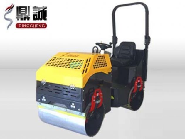 點(diǎn)擊查看詳細(xì)信息<br>標(biāo)題：1噸全液壓振動(dòng)壓路機(jī) 閱讀次數(shù)：14105